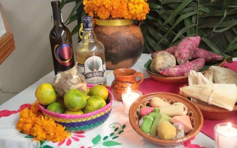 Hanal Pixán and Day of the Dead altar food in Yucatán during early November