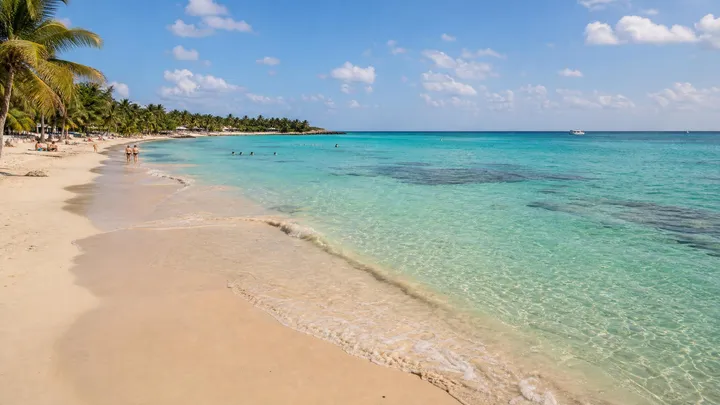 Akumal in February: Weather, Turtles & Tips