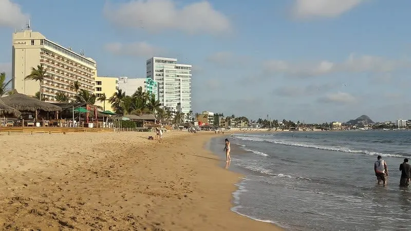 Playa Norte in Mazatlán during December dry-season beach weather