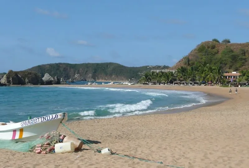 San Agustinillo beach near Mazunte on the Oaxacan coast, moderate waves