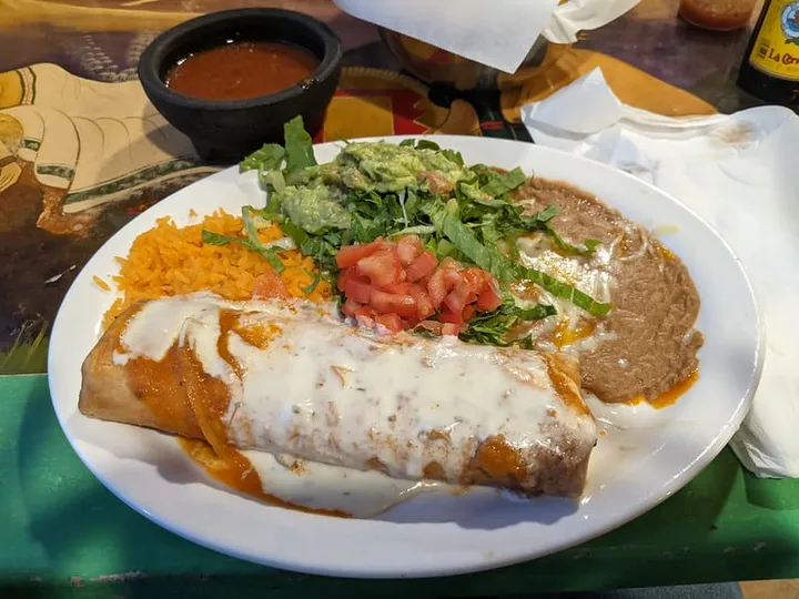 Burrito vs Chimichanga: Deciphering the Delicious Differences