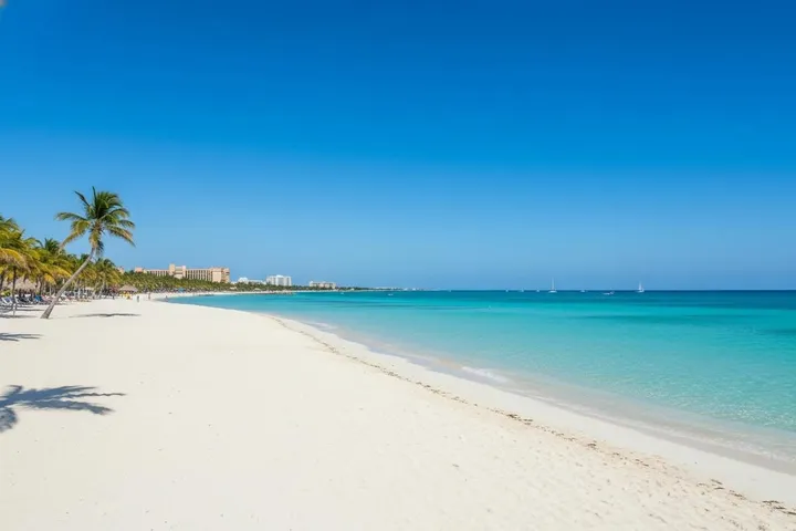 Cancun in February: Weather, Beaches & Tips