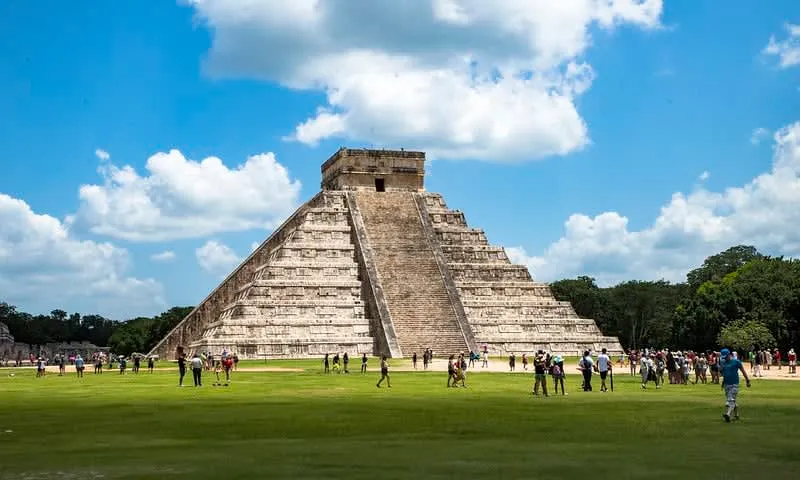 Kukulkan pyramid at Chichen Itza