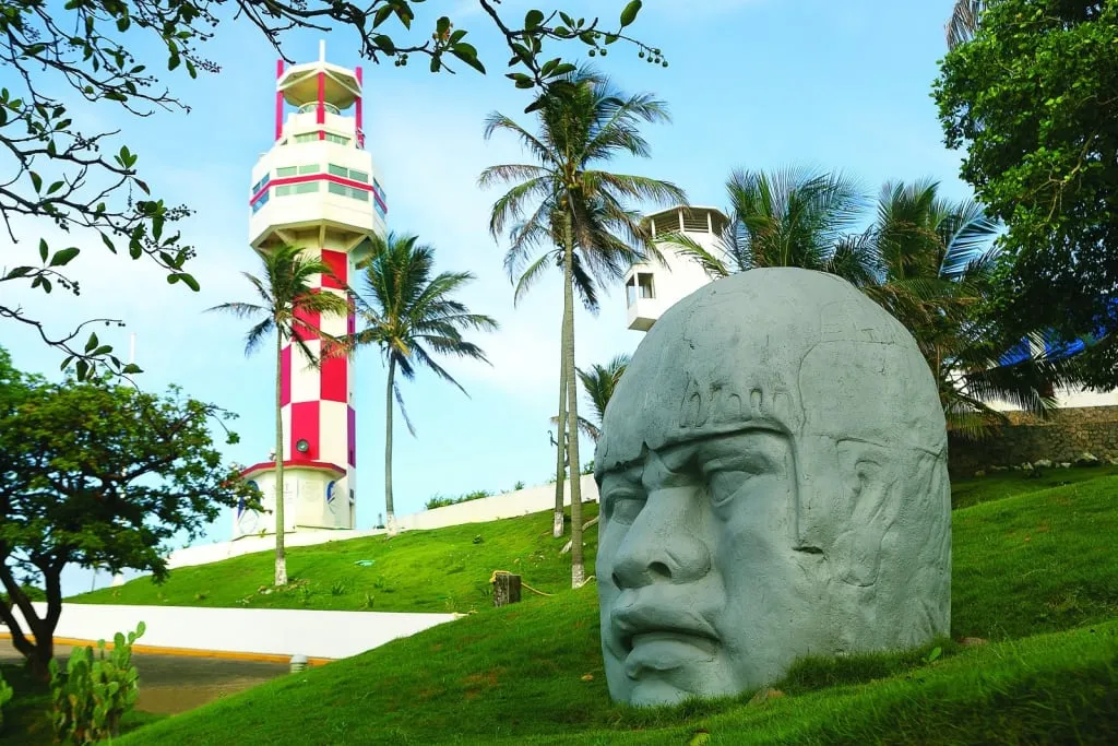 Bicentennial Park zoo in Coatzacoalcos Veracruz featuring jaguars crocodiles and tropical birds native to southern Mexico