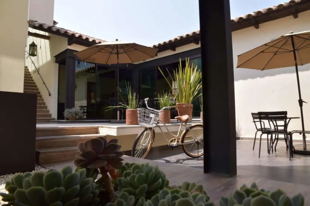 Colonial-style hotel courtyard in Comitán's Pueblo Mágico center