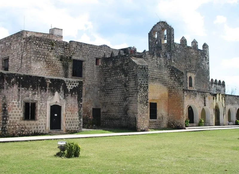 Ek Balam near Valladolid in November with dry-season ruins weather