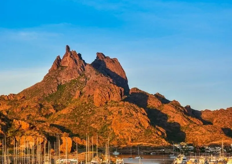Nacapule Canyon palms and red rock outside San Carlos during an April Sonora coast trip