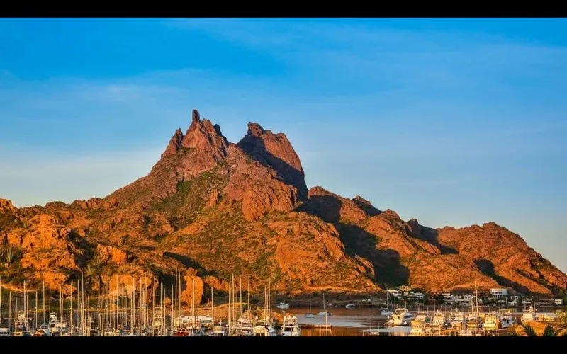 Rocky Sea of Cortez coast near Guaymas under clear February dry-season weather