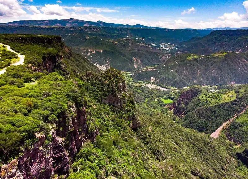 Peña del Aire canyon overlook near Huasca