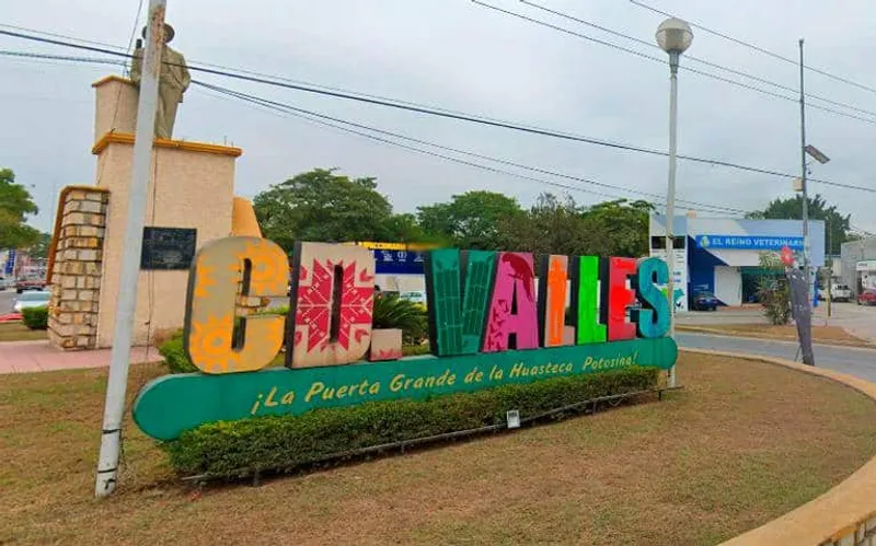 Huasteca Potosina route in January with Xilitla, Ciudad Valles, and Las Pozas dry season planning