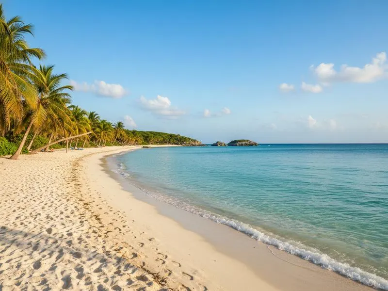 Huatulco September boat and beach planning around protected bays and rainy-season mornings