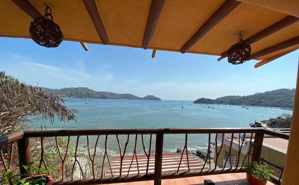 ixtapa zihuatanejo beaches