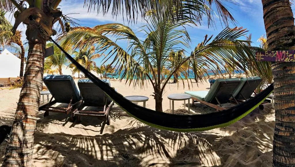 la ventana beach clubs