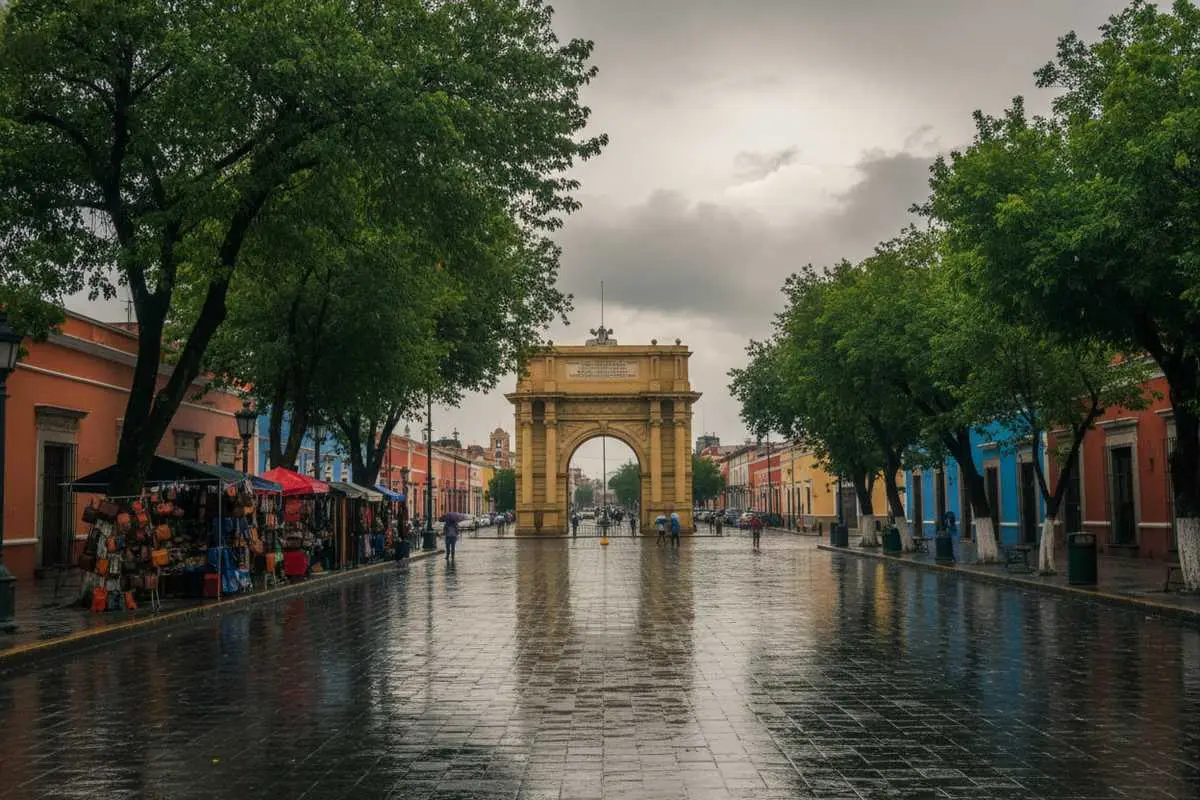 Leon in July 2026: Rain, Leather & Bajio Tips