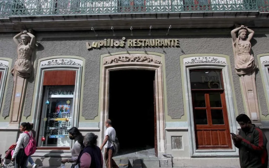 Casa de las Monas historic facade in downtown León