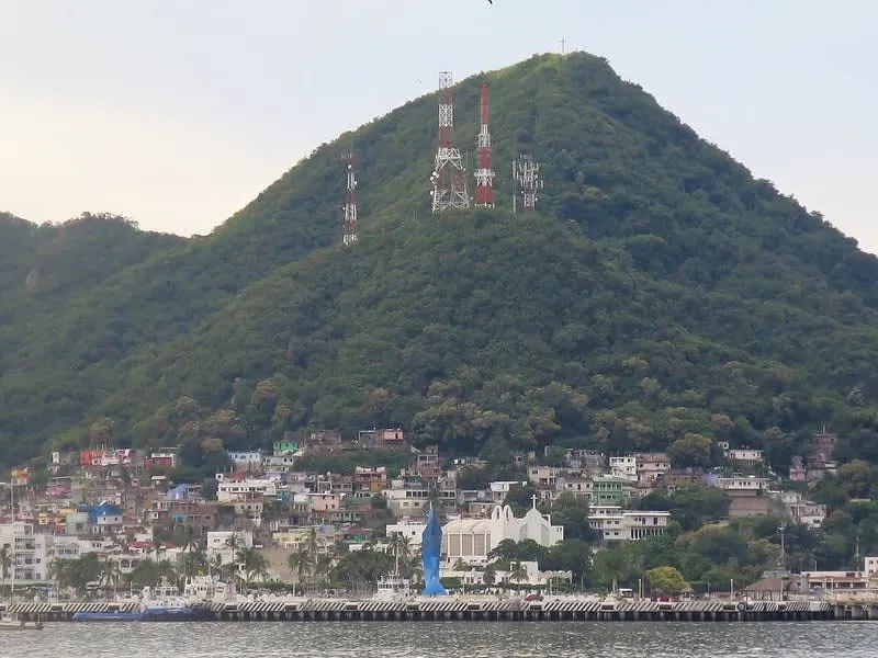 manzanillo colima beaches
