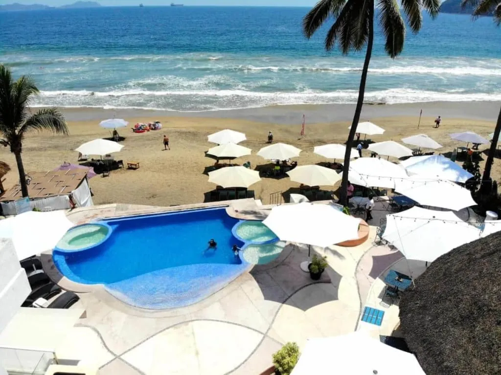 mar celeste colima — Manzanillo Beaches