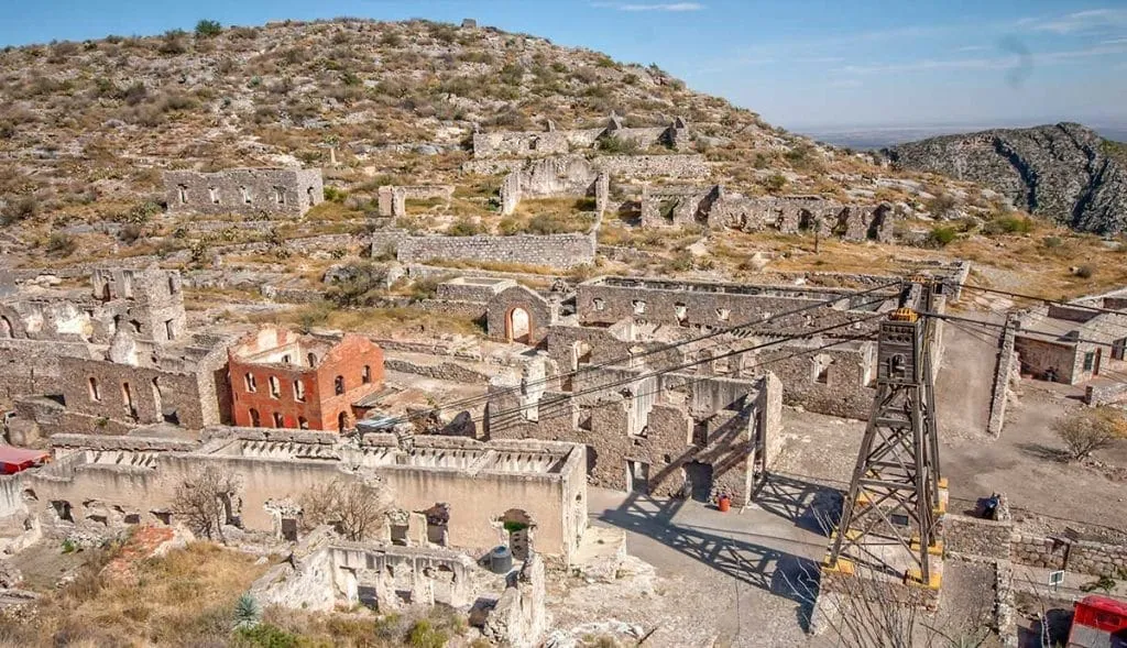 Ojuela ghost town near Mapimí, Durango