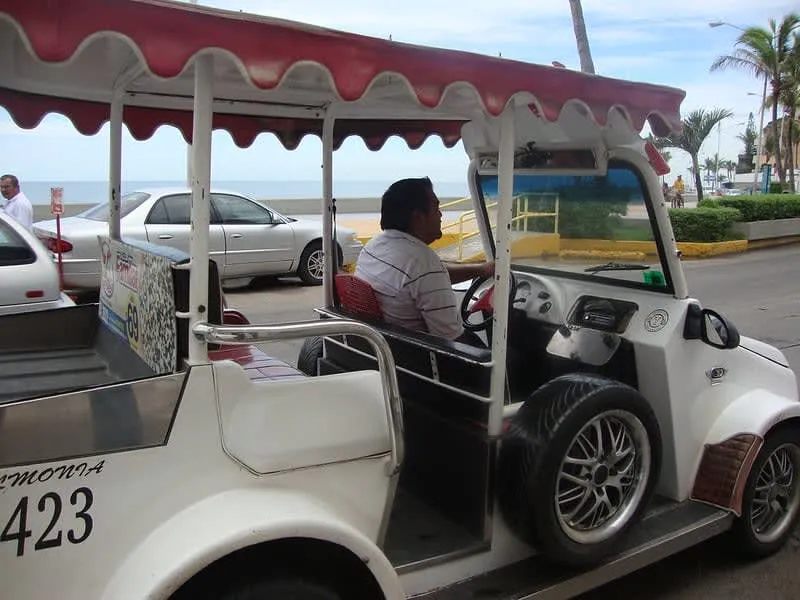 Open-air pulmonía taxi in Mazatlán on a warm summer street