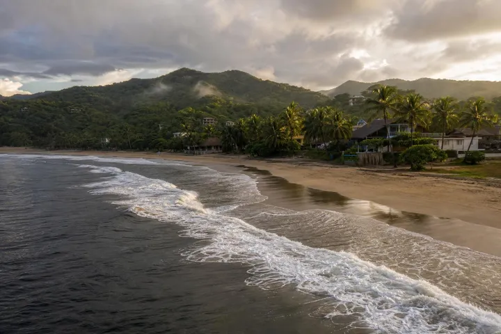 Mazunte in September 2026: Turtles & Rain