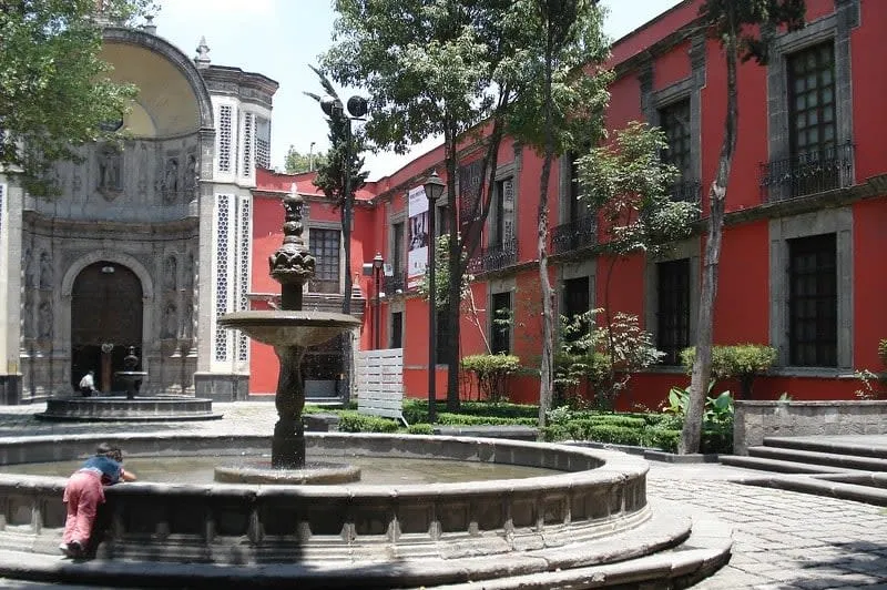 Courtyard of the Franz Mayer Museum in Mexico City
