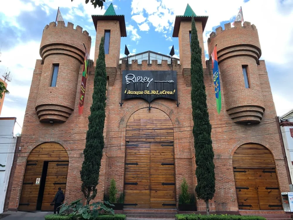 Ripley Museum facade and oddity displays in Mexico City