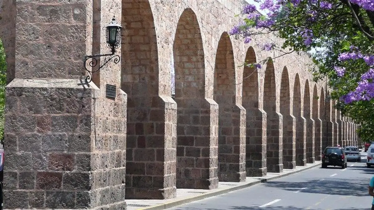 Morelia Mexico Travel Guide 2026: Colonial Grandeur, Butterflies & Day of the Dead