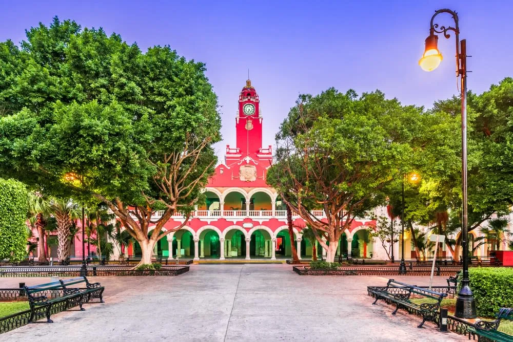 Paseo de Montejo mansion and tree-lined avenue in Merida