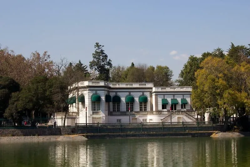 Casa del Lago cultural center beside Chapultepec Lake