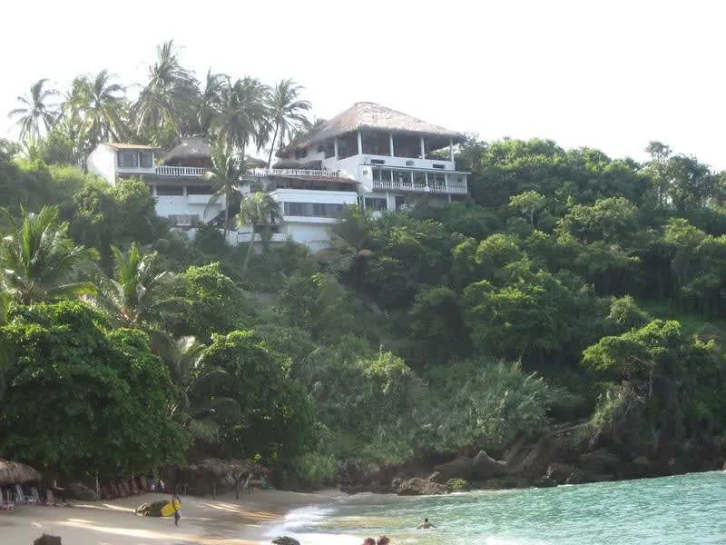 Villas Carrizalillo terrace overlooking Puerto Escondido coastline