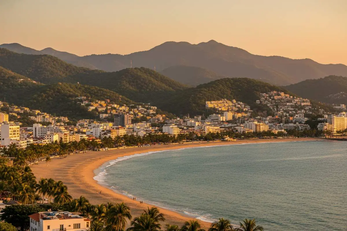 Puerto Vallarta in December: Weather, Whales & Holiday Tips