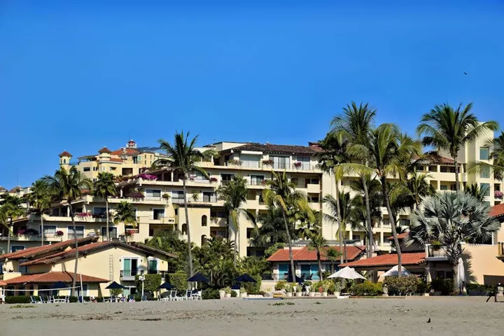 Puerto Vallarta in January: Weather, Whales & Tips