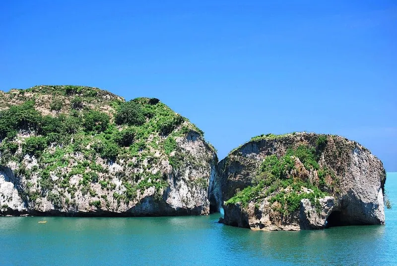 Puerto Vallarta in April final verdict with dry-season boat water near Los Arcos