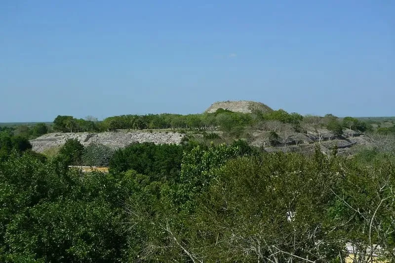 Kinich Kakmo Pyramid in Izamal as an early August morning stop
