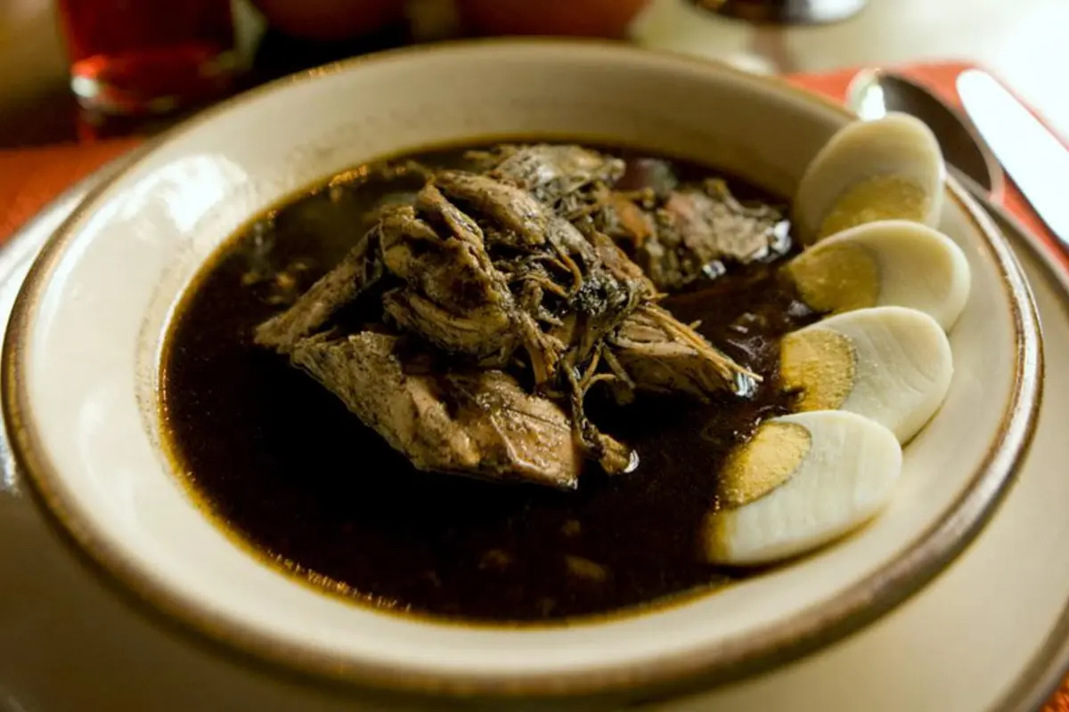 Chilmole vs Relleno Negro: What They Mean in Yucatán