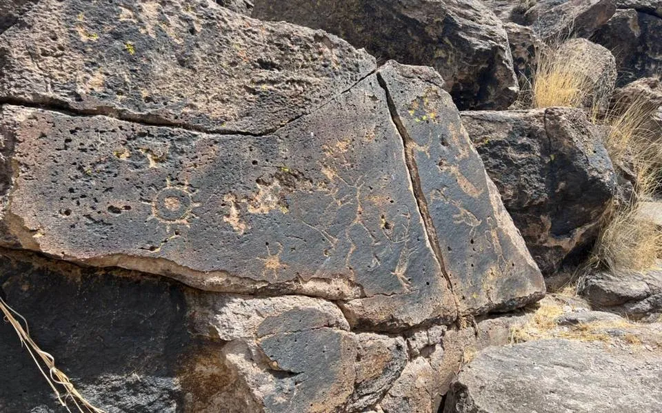 Rock formations near the petroglyph area west of the dunes