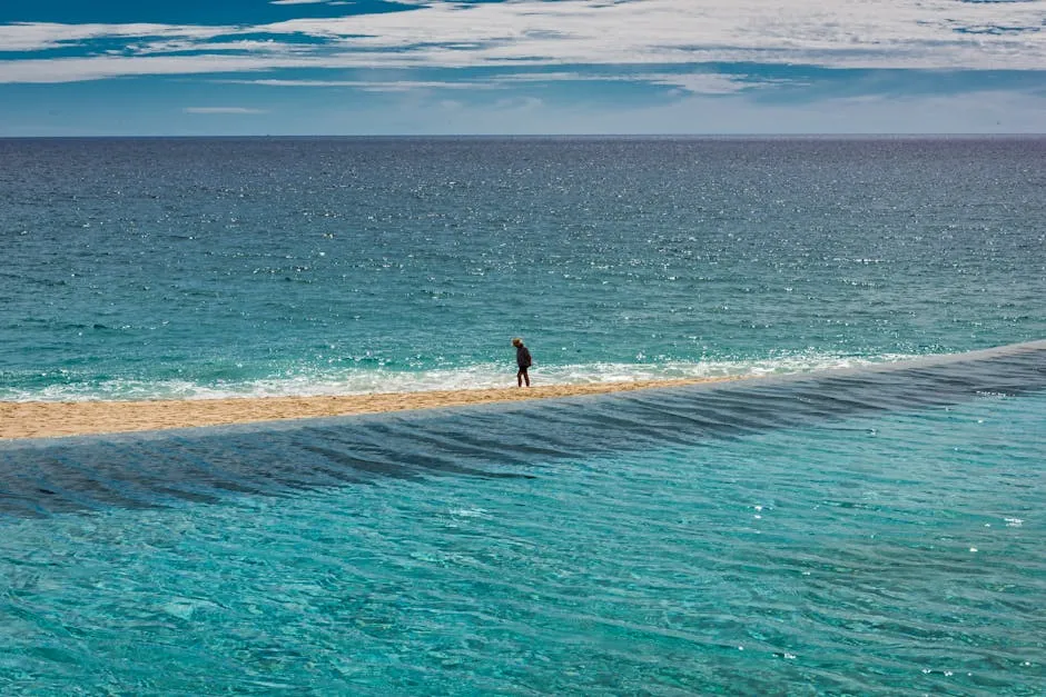 San José del Cabo colonial church and central plaza — the historic art district hosts Thursday Art Walk gallery nights from November through June