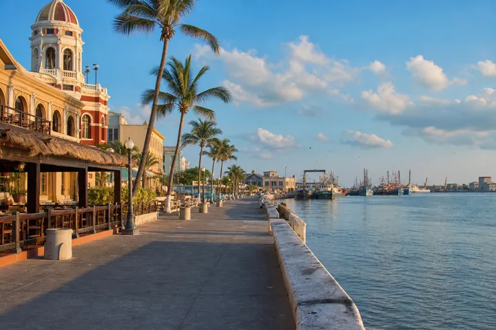 Tampico in April: Weather, Beach & Food Guide