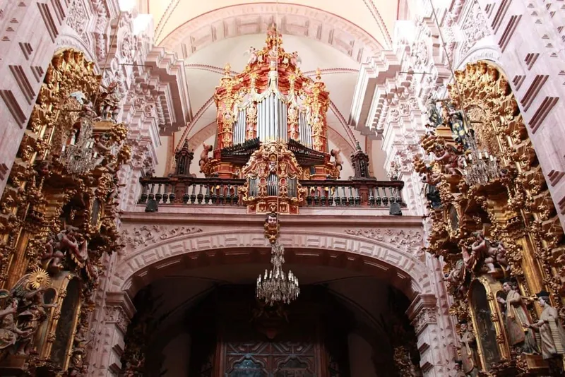 Santa Prisca church in Taxco during clear March weather