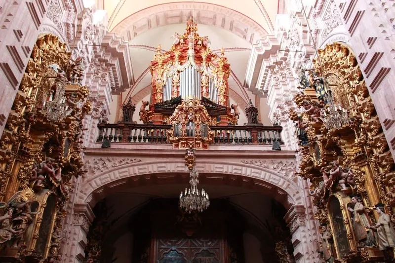 Santa Prisca church in Taxco during a warm May trip