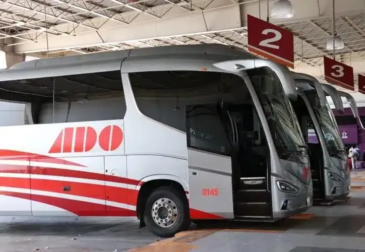 ADO-style coach buses parked at Tekax station for Yucatan routes