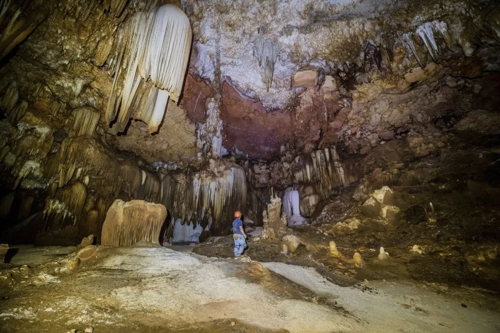 Cave chamber with stalactites inside the Tekax grutas system