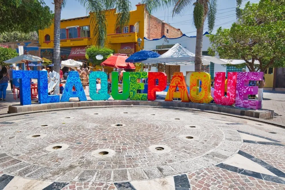 Pedestrian street in Tlaquepaque during dry November weather