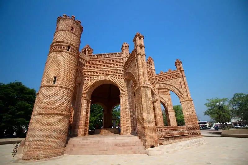 Mudejar fountain and colonial arcades in Chiapa de Corzo
