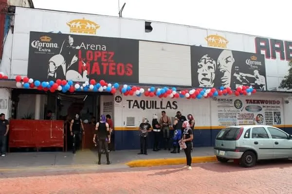 Arena Adolfo Lopez Mateos facade in Tlalnepantla