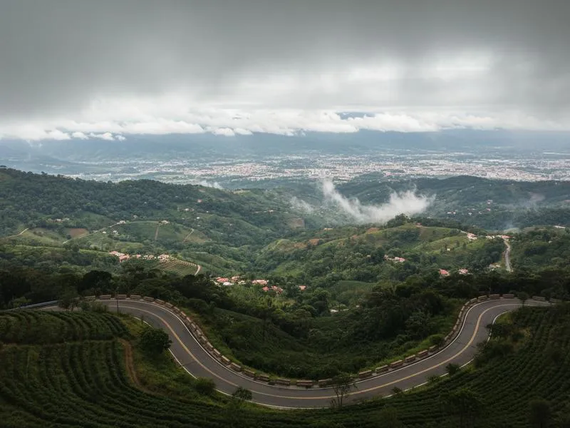 Map-style route view linking Coatepec, Xalapa, Cuetzalan, and Veracruz city