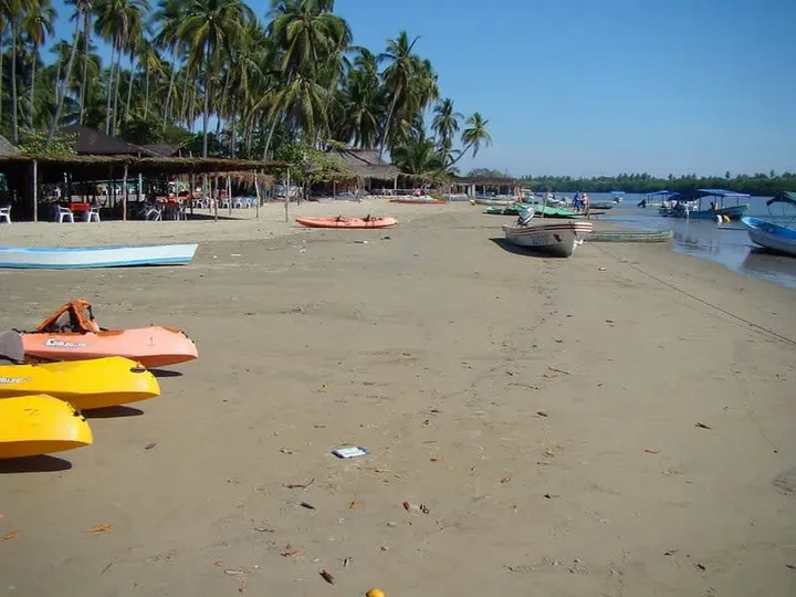 Zihuatanejo in August: Weather, Beaches & Tips
