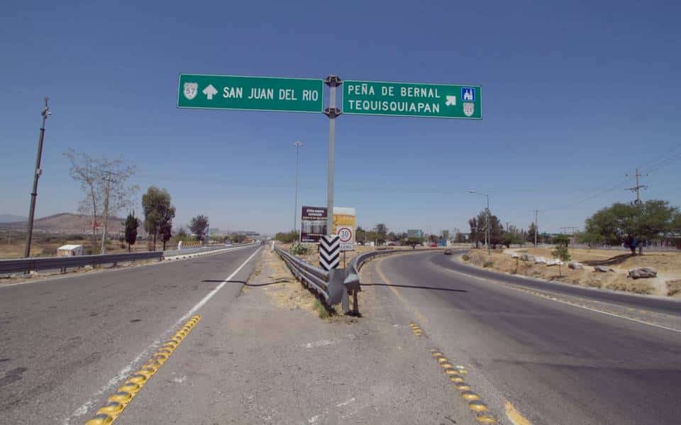 Bernal Queretaro Mexico Highway