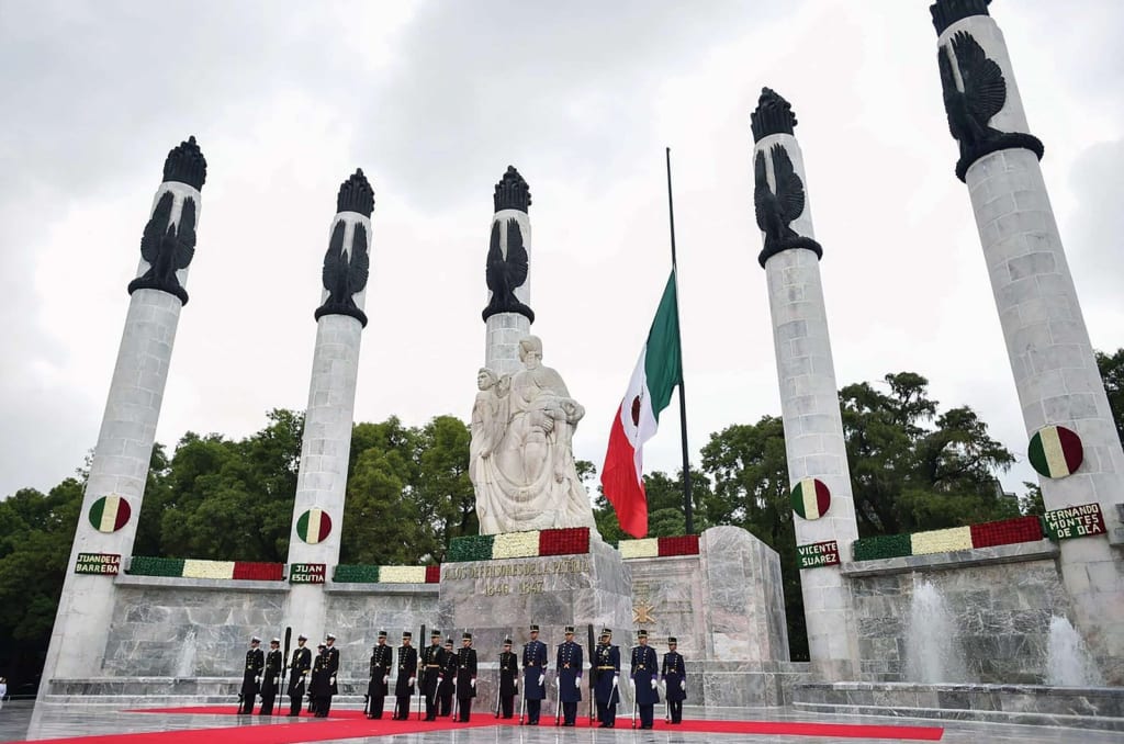 Chapultepec monument heroes