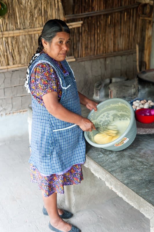 making chile relleno
